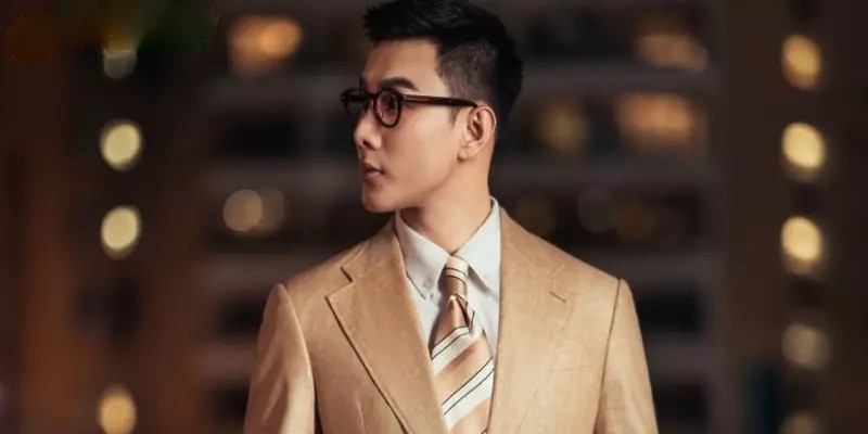 Tìm hiểu về tiểu sử của tác giả Hoàng Nam